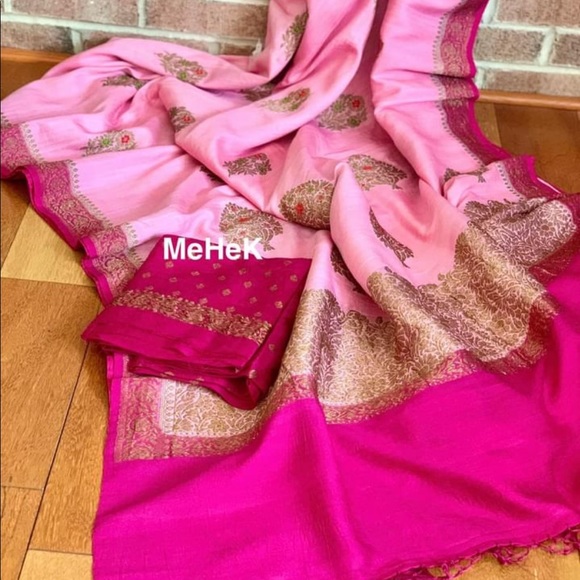 Munga soft silk banarasi saree with gold zari work - Picture 2 of 4